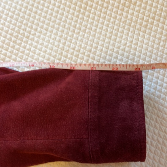 Isaac Mizrahi Live suede and quilted leather jacket with pockets.Burgundy color - Picture 10 of 11